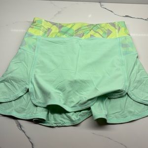 Iviva part of lululemon
Tennis skort